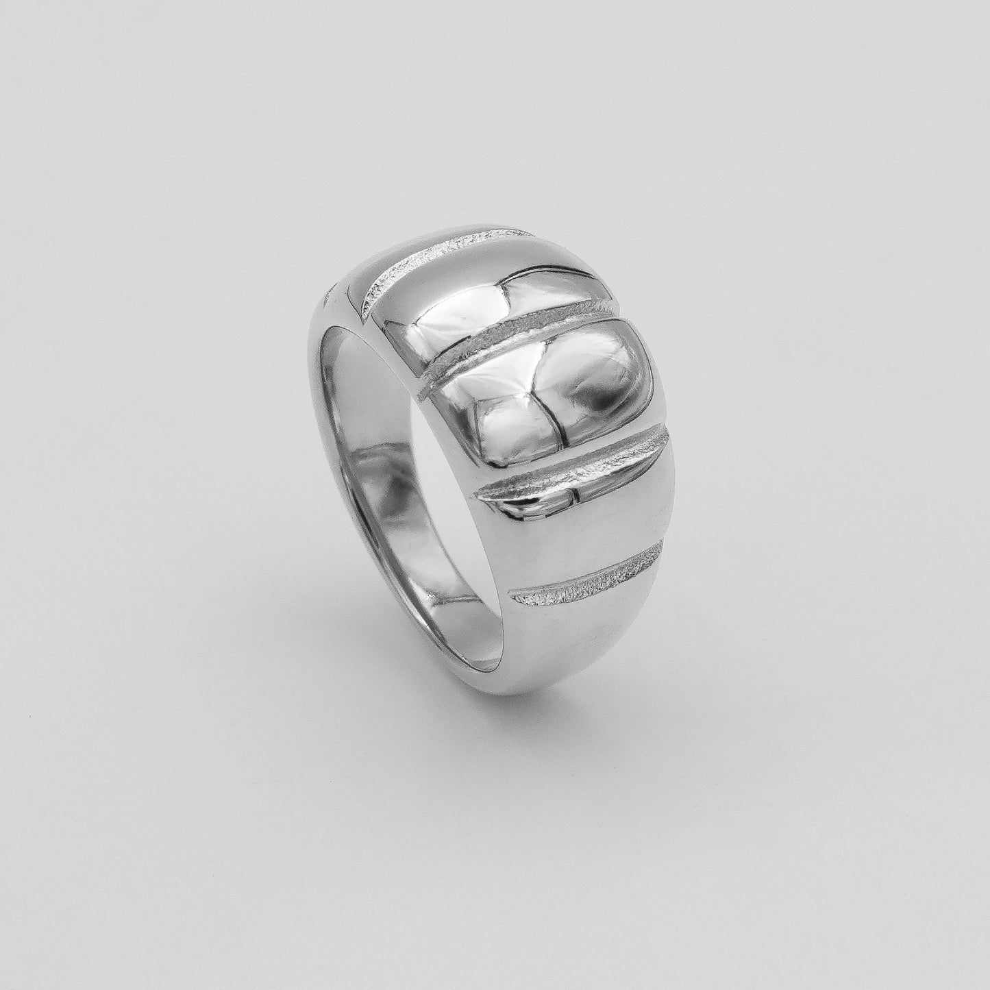 Alessia Chunky Ribbed Ring - Image 9 - ISMI JEWELS