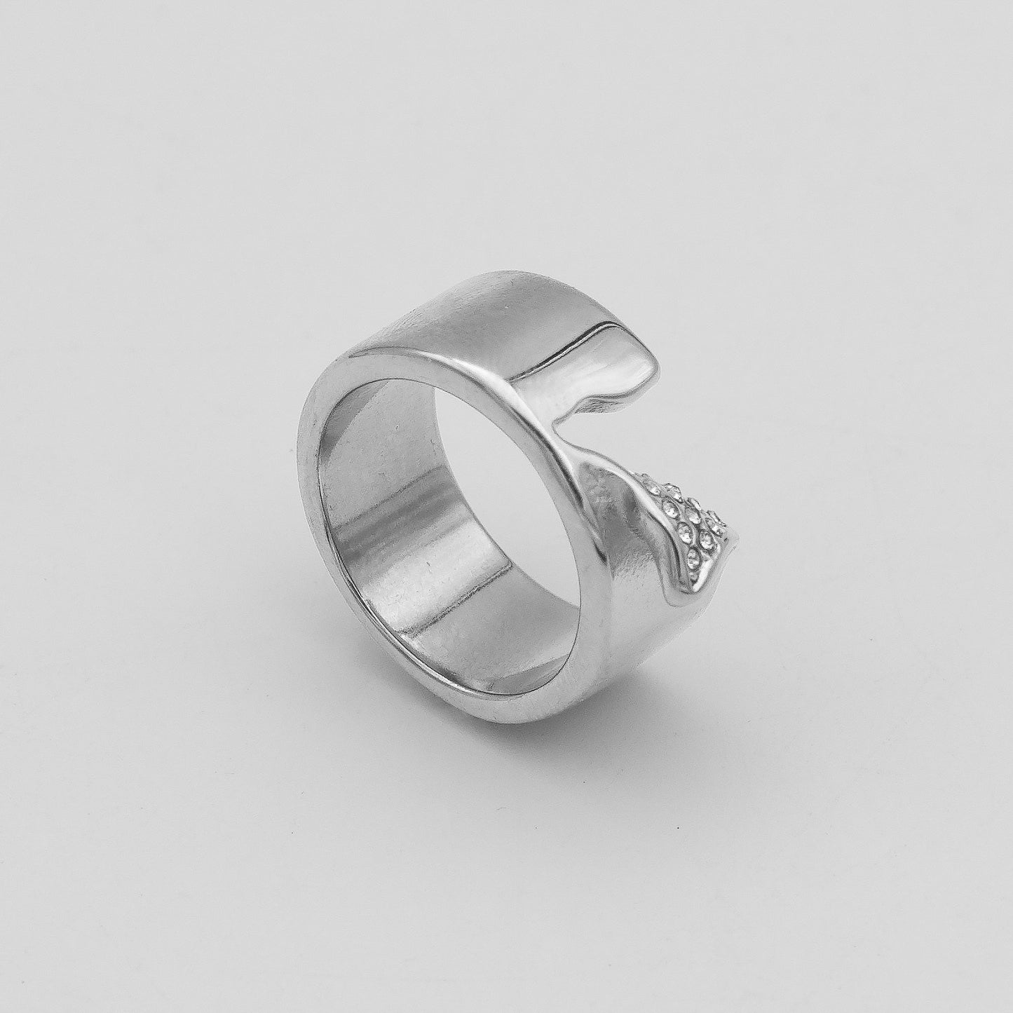 Zuri Cut Out Band Ring - Image 10 - ISMI JEWELS