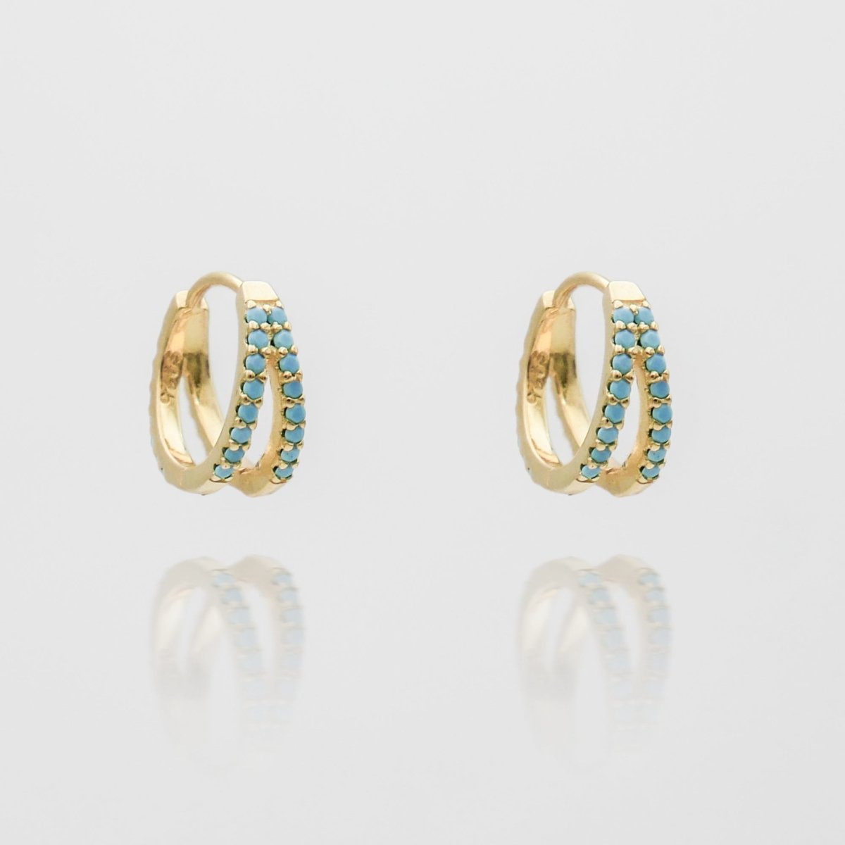 Lola Huggie Earrings - ISMI JEWELS