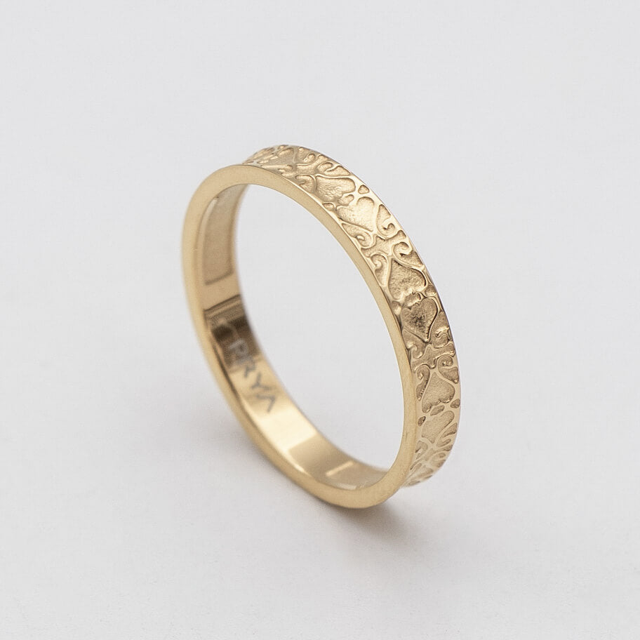 Aurora Celtic Pattern Ring - Image 1 - ISMI JEWELS