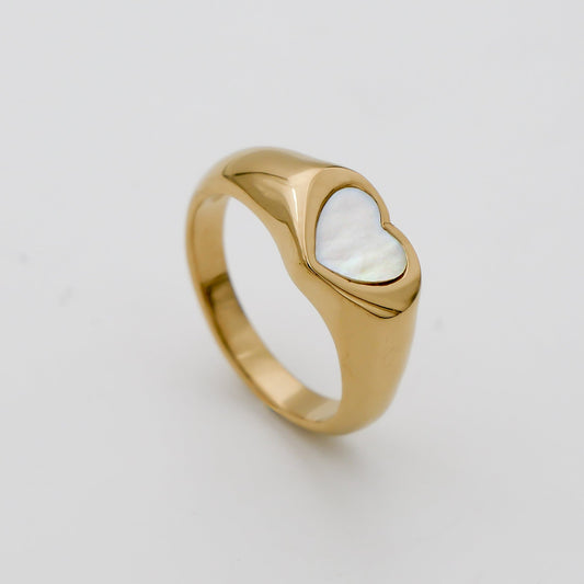 Carys Heart Ring - Image 1 - ISMI JEWELS