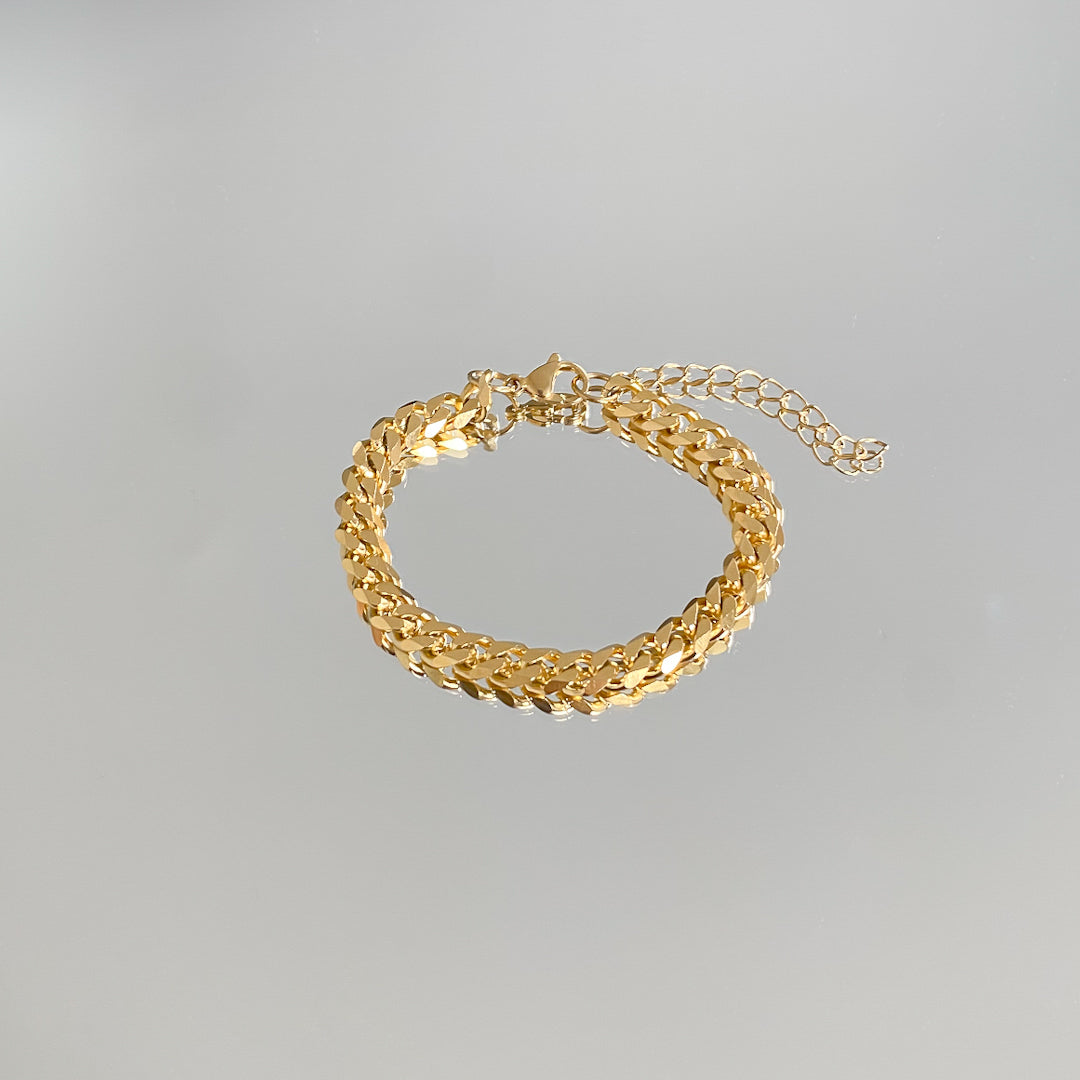 Classic Cuban Anklet Gold - Image 4 - ISMI JEWELS