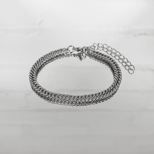 Double Link Curb Anklet | Silver - Image 1 - ISMI JEWELS
