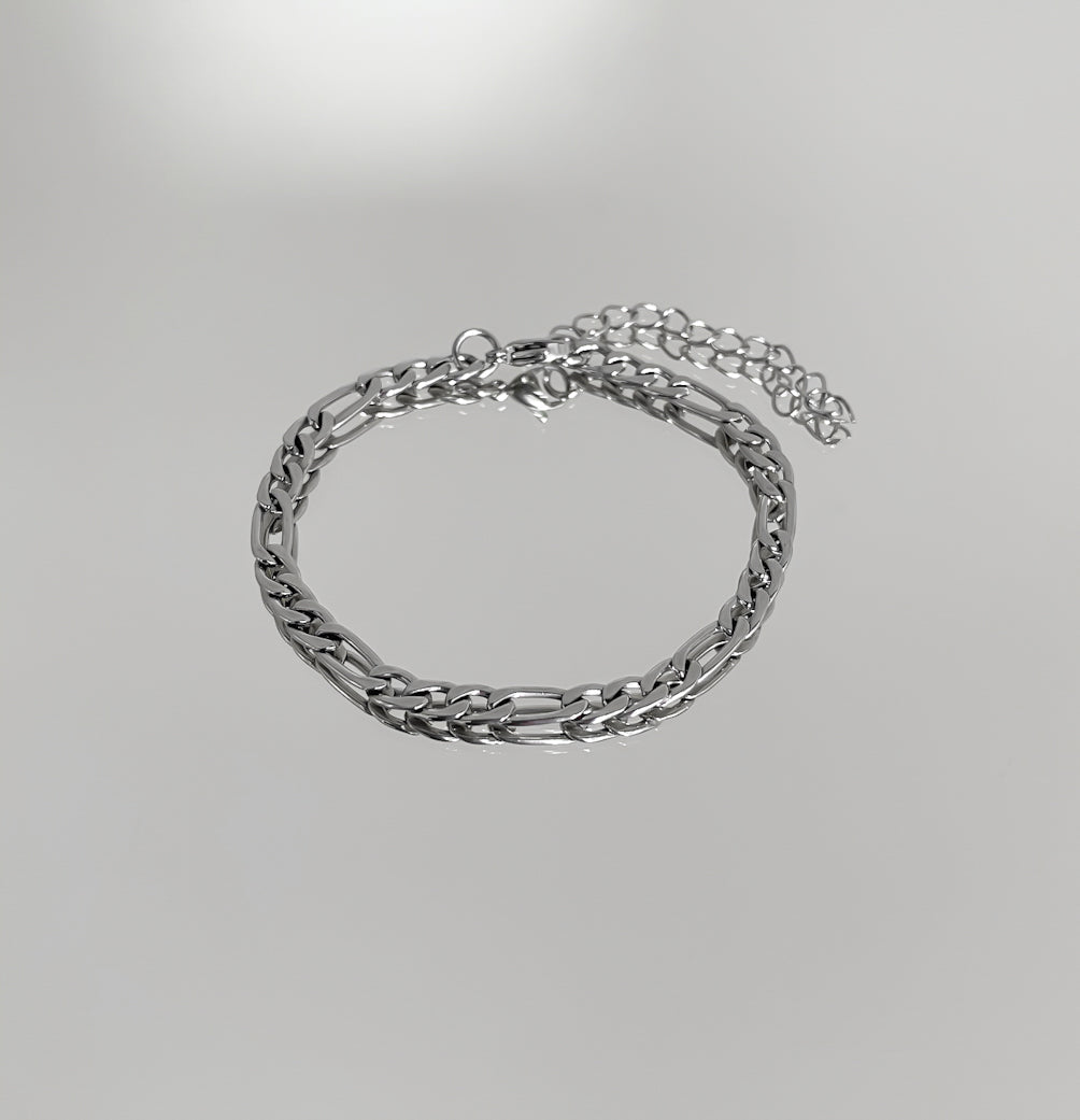 Figaro Chain Anklet Silver - Image 3 - ISMI JEWELS