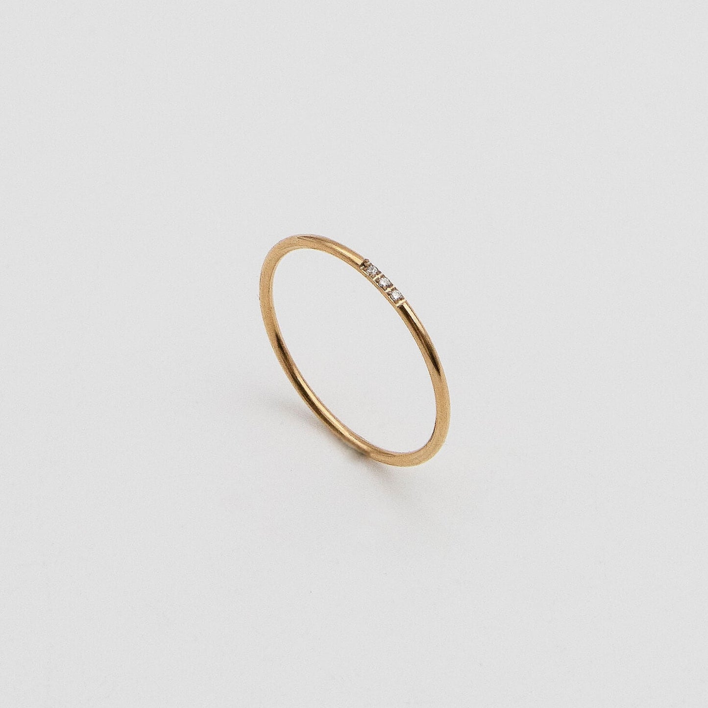 Mila Dainty Diamond Ring