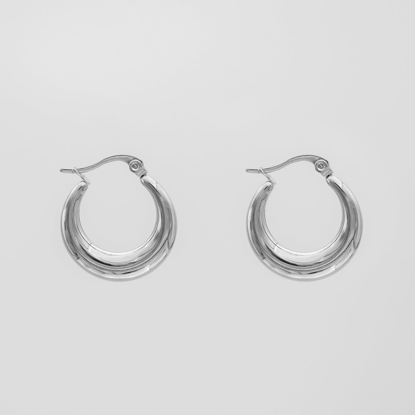 Lina Hoop Earrings | Silver - Image 1 - ISMI JEWELS