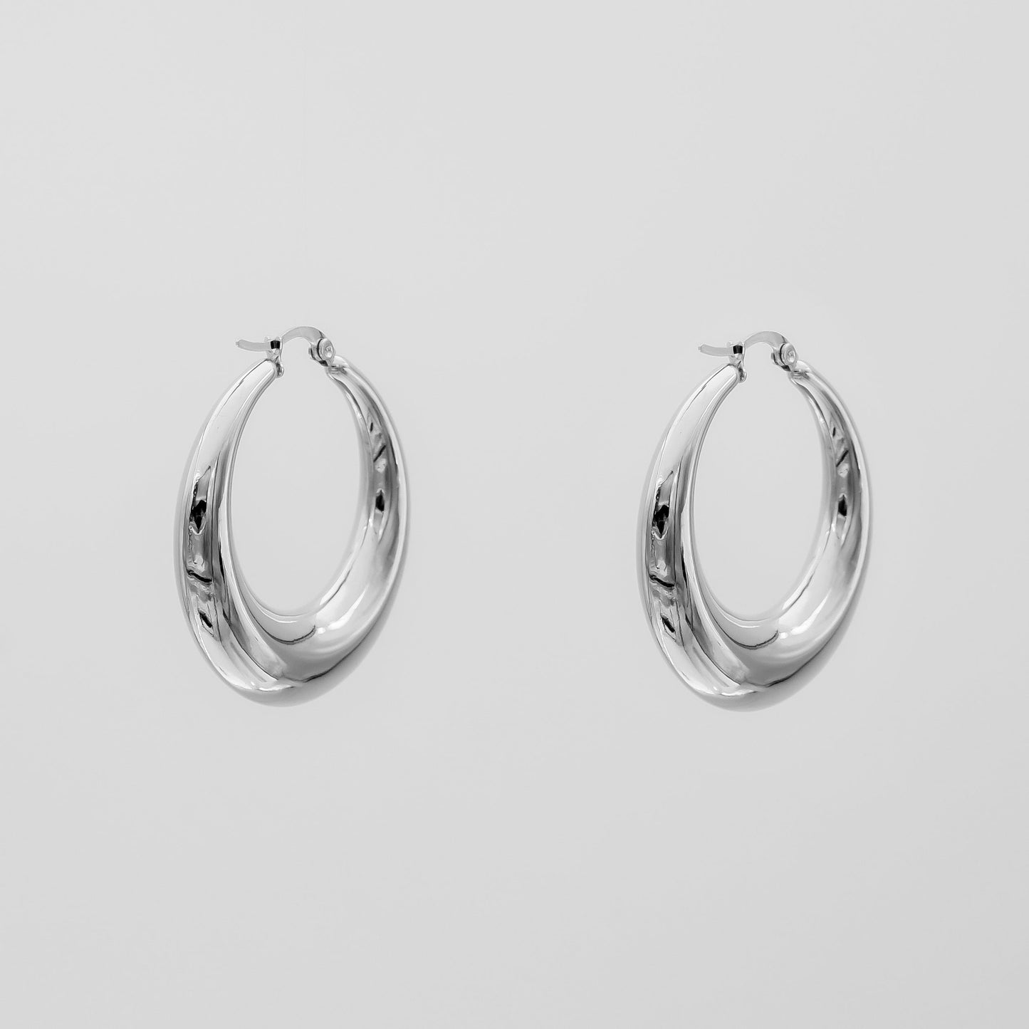 Lina Hoop Earrings | Silver - Image 6 - ISMI JEWELS