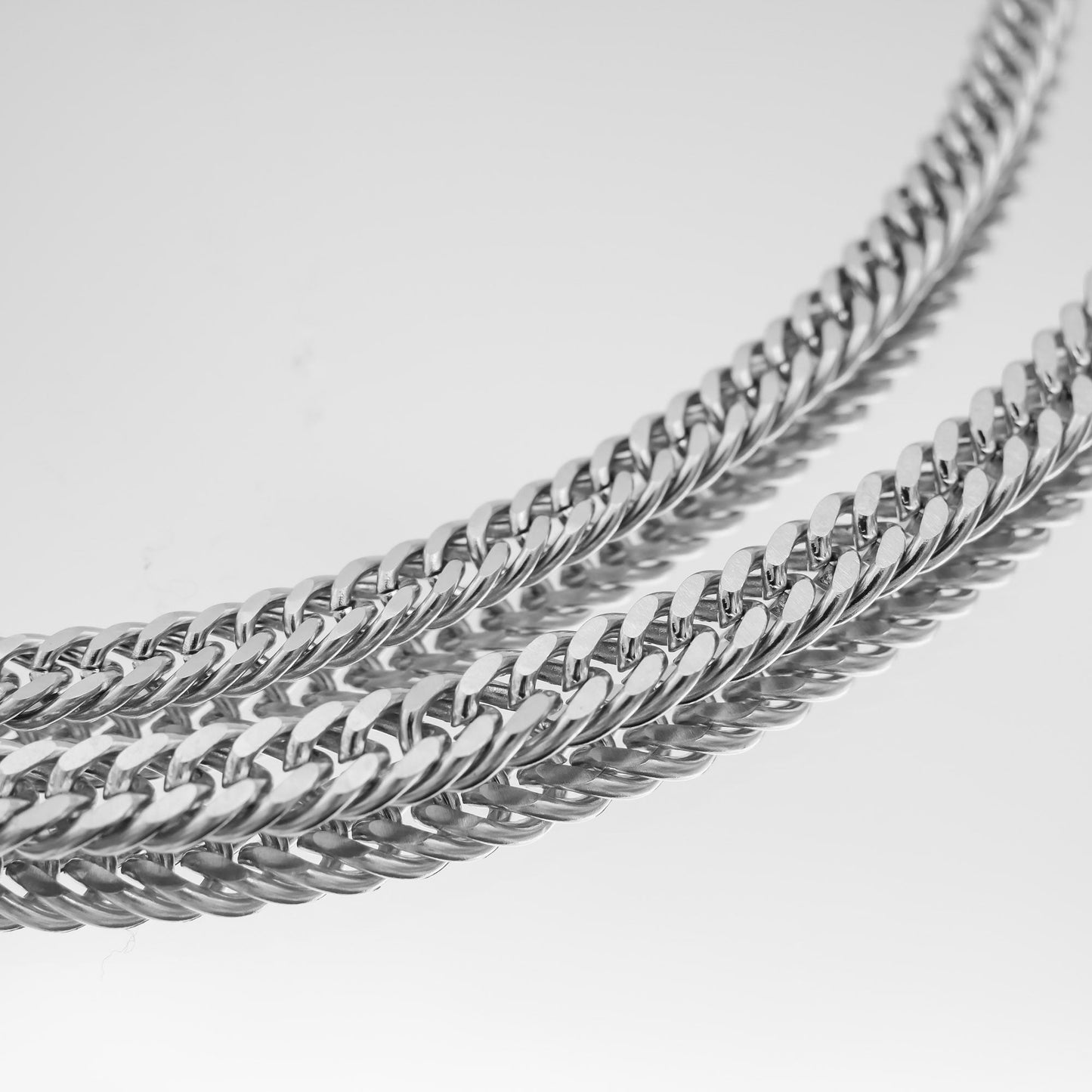 Double Link Curb Chain | Silver - Image 5 - ISMI JEWELS