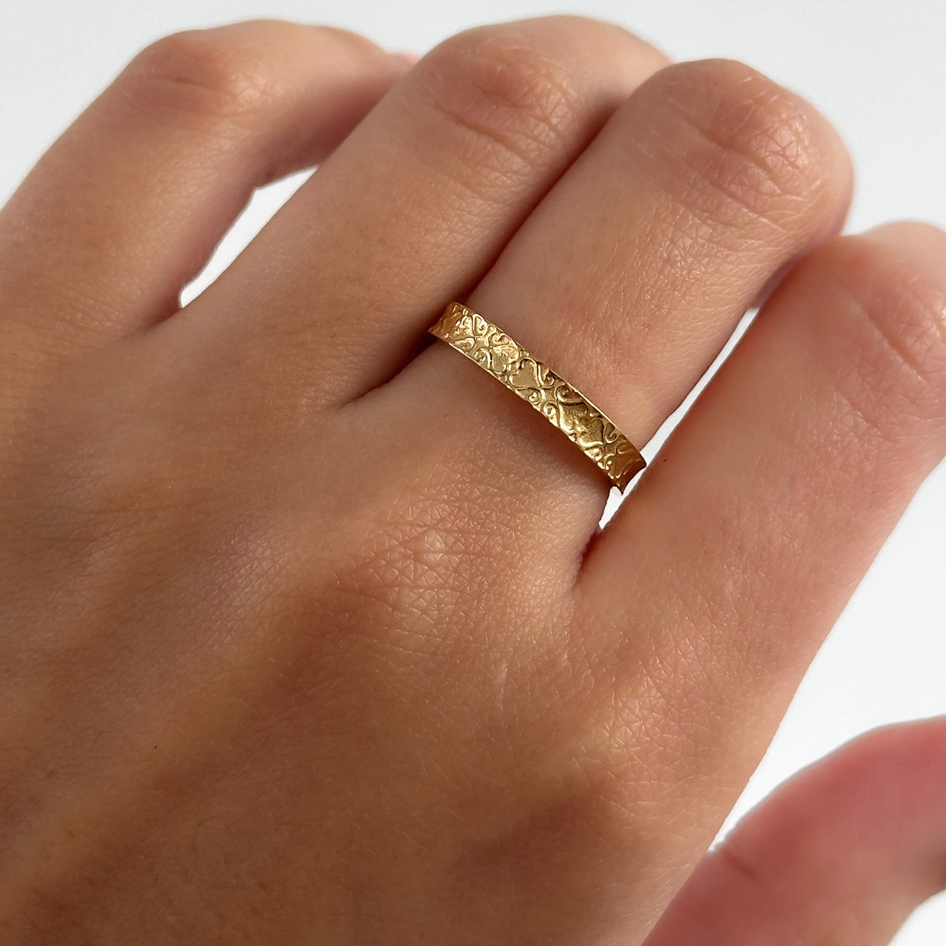 Aurora Celtic Pattern Ring - Image 5 - ISMI JEWELS