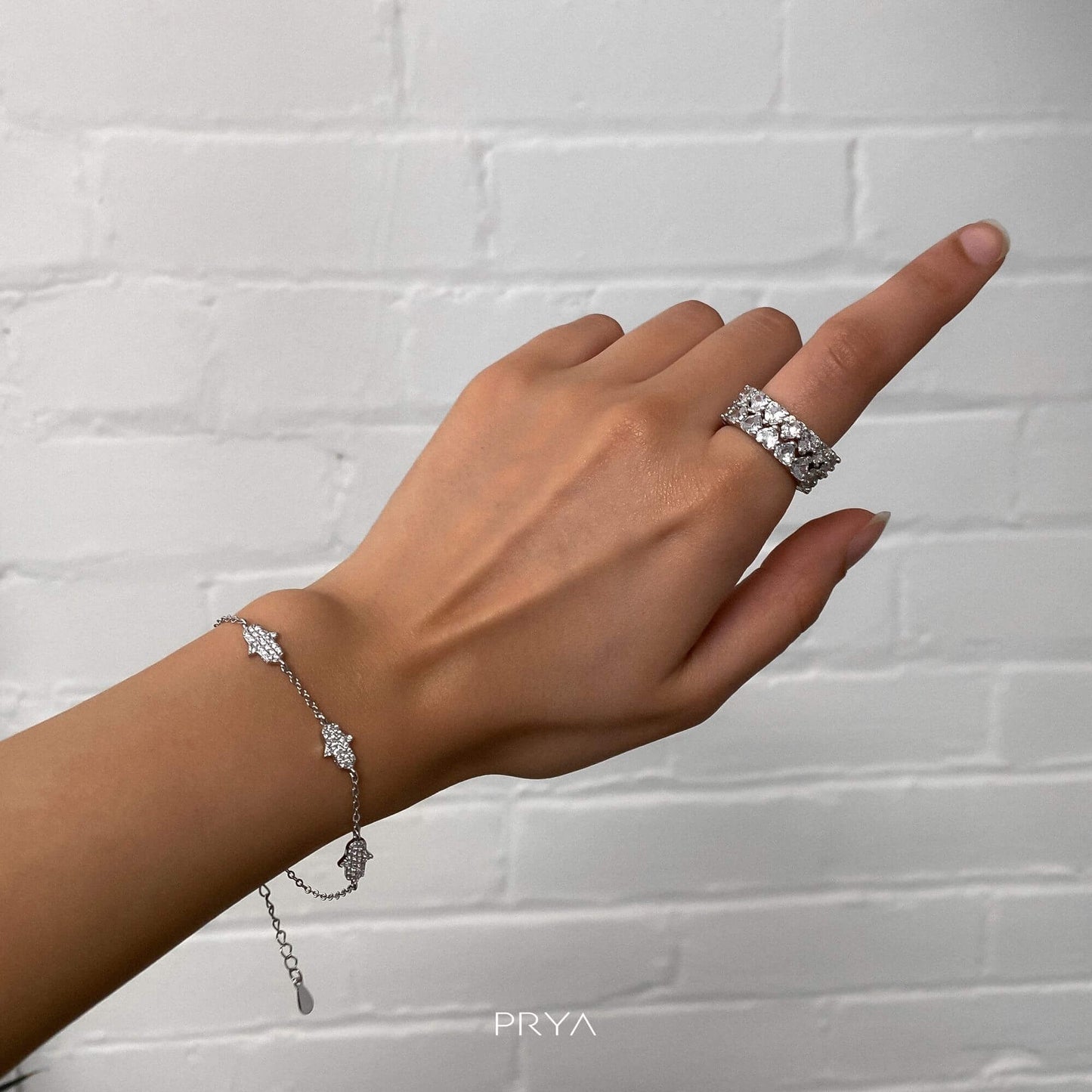 Hand of Hamsa Bracelet | Silver - Image 2 - ISMI JEWELS