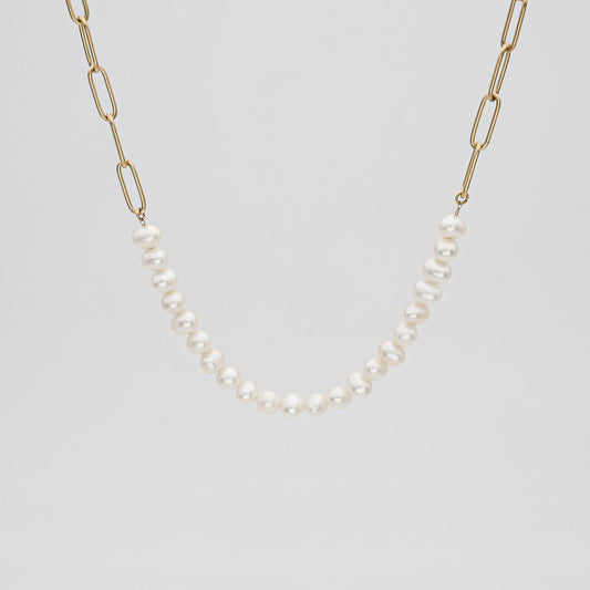 Camila Pearl Paperclip Necklace - Image 1 - ISMI JEWELS