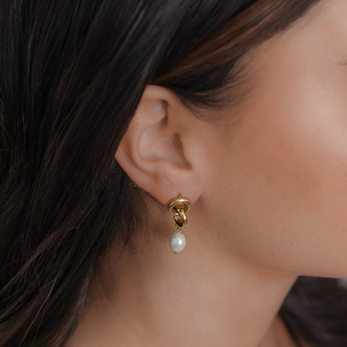 Alicia Pearl Interlocked Earrings - ISMI JEWELS