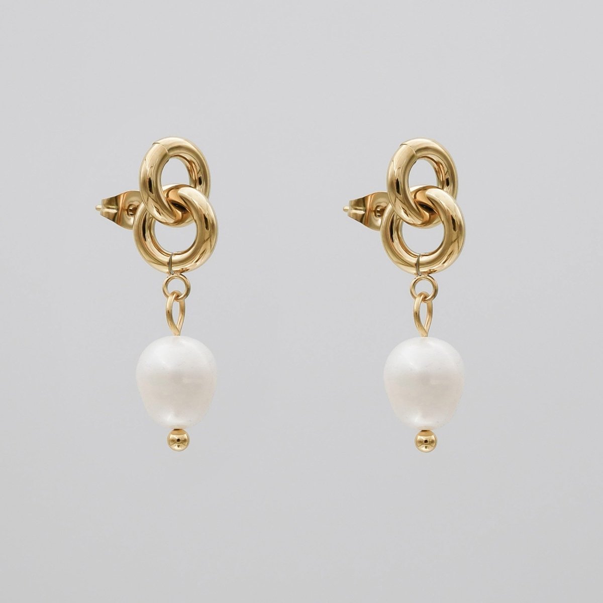 Alicia Pearl Interlocked Earrings - ISMI JEWELS
