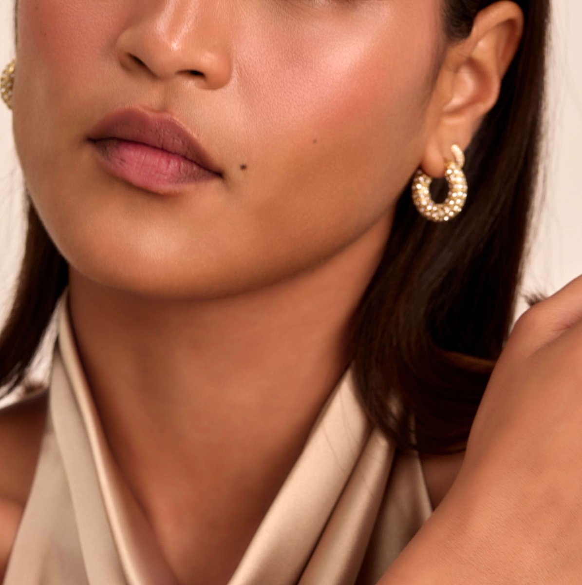 Amiya CZ Hoop Earrings - ISMI JEWELS