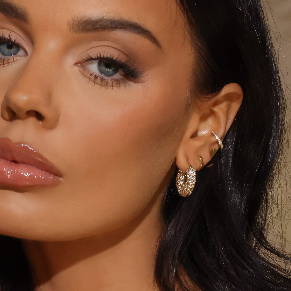 Amiya CZ Hoop Earrings - ISMI JEWELS