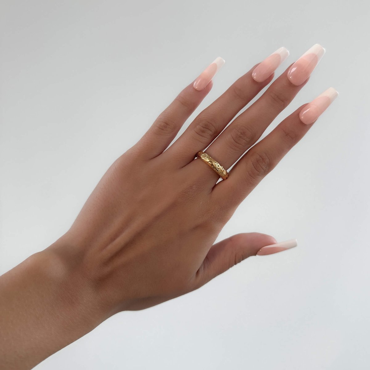 Astrid Hammered Band Ring - ISMI JEWELS