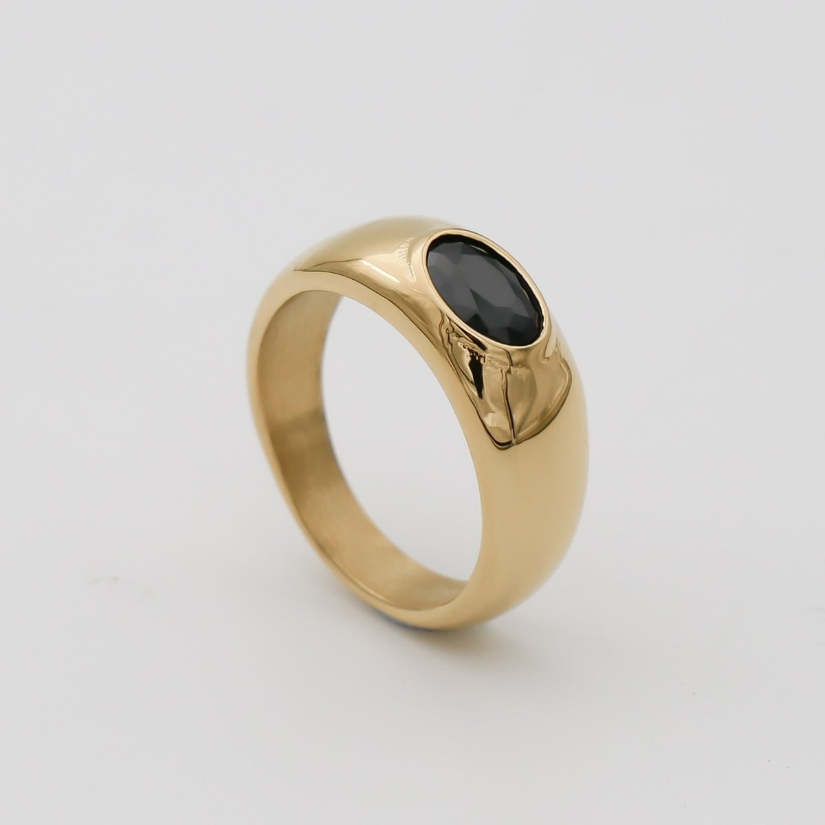Aurelia Onyx Signet Ring - ISMI JEWELS