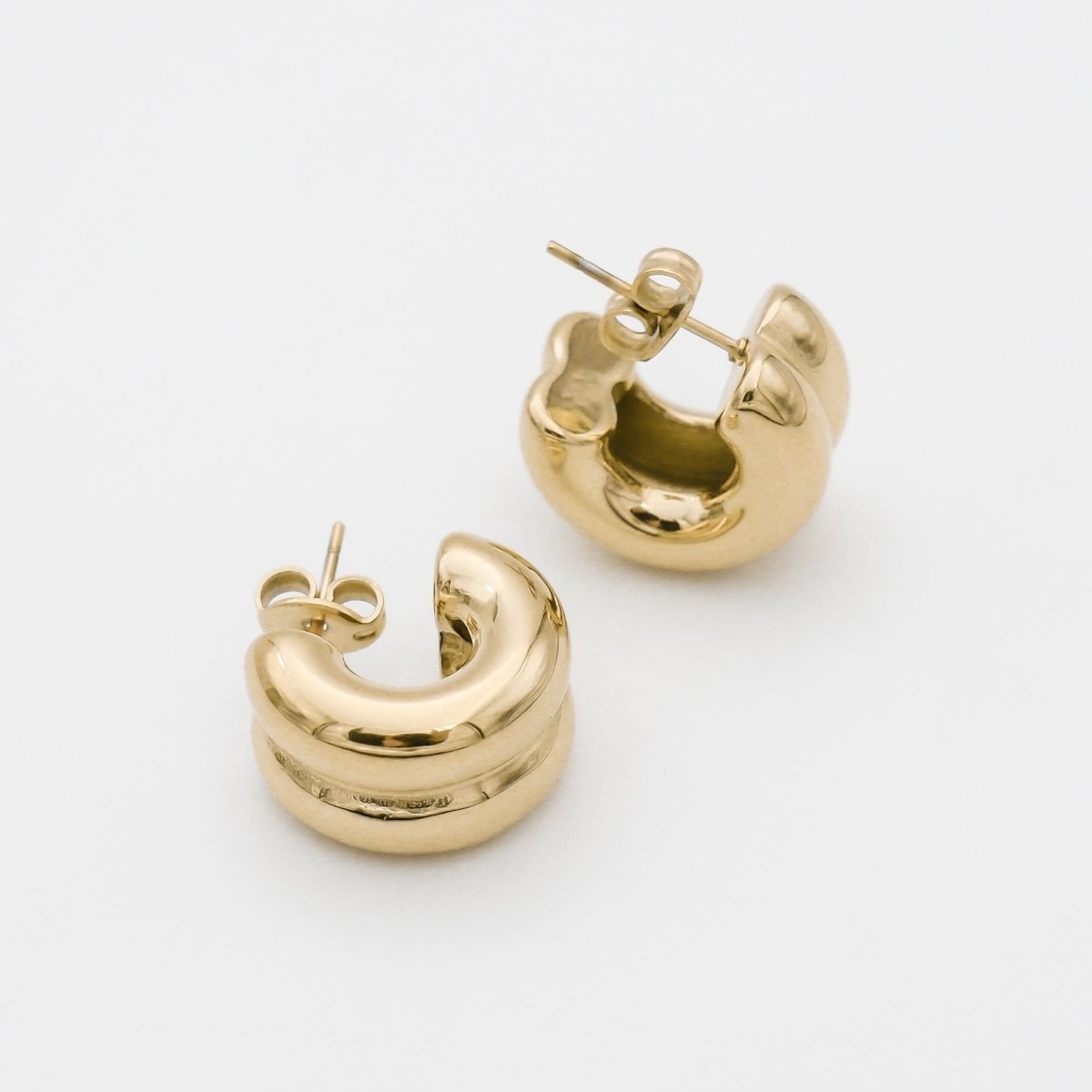 Bonnie Huggie Earrings - ISMI JEWELS