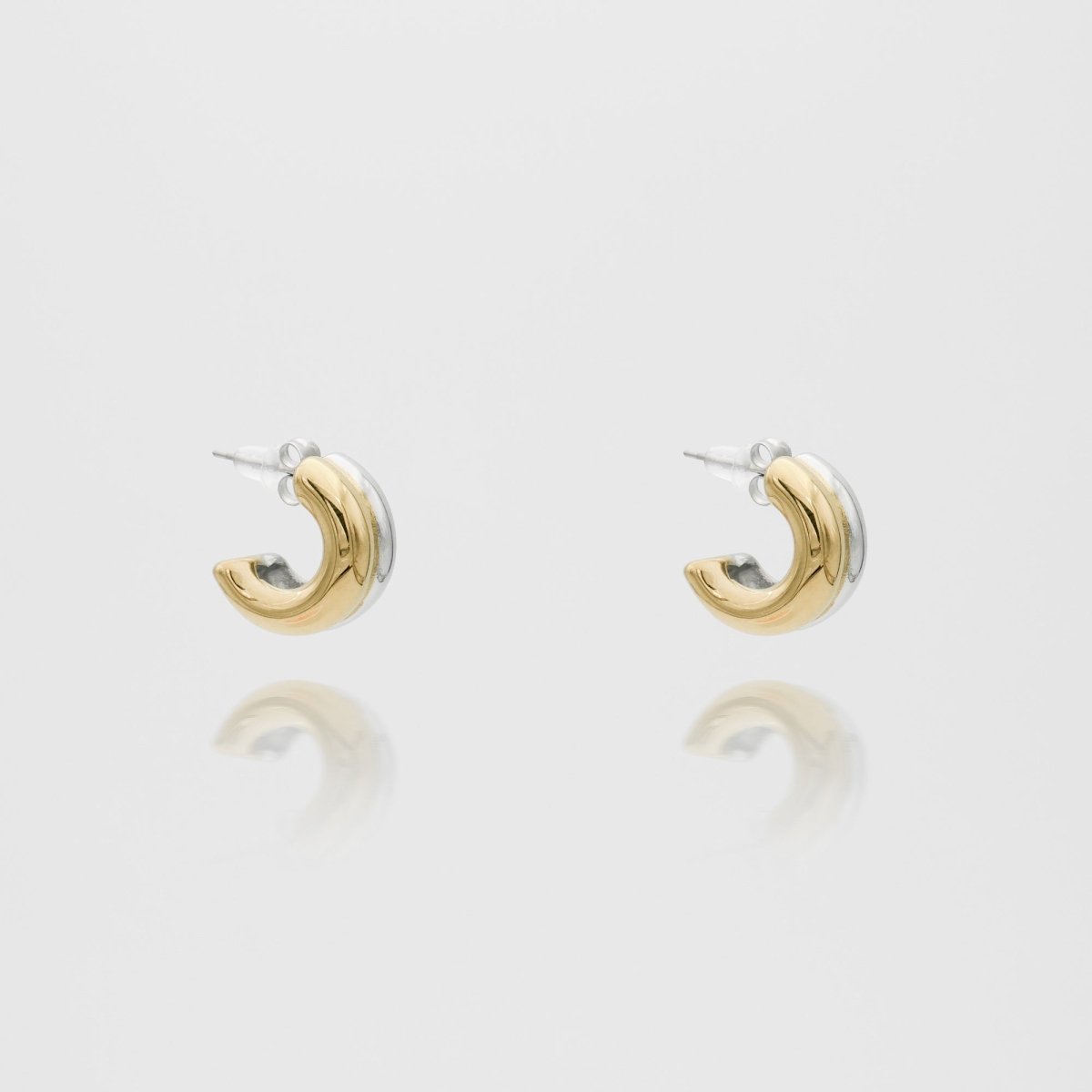 Bonnie Huggie Earrings - ISMI JEWELS