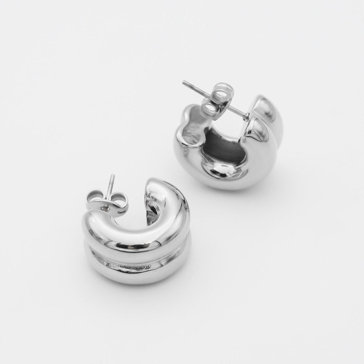 Bonnie Huggie Earrings - ISMI JEWELS