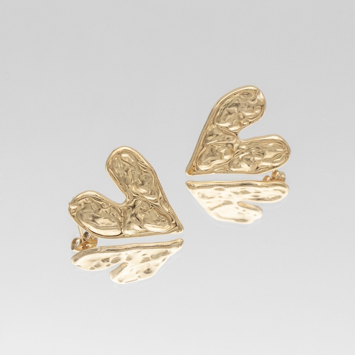 Cari Hammered Heart Earrings - ISMI JEWELS