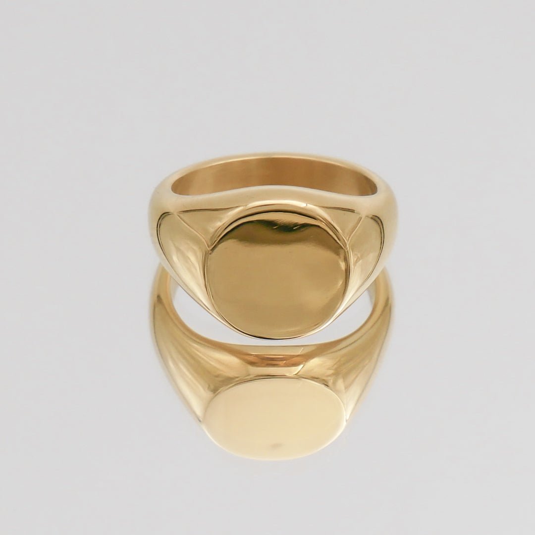 Classic Gold Signet Ring - ISMI JEWELS