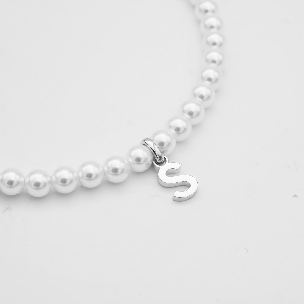Classic Pearl Initial Necklace - ISMI JEWELS