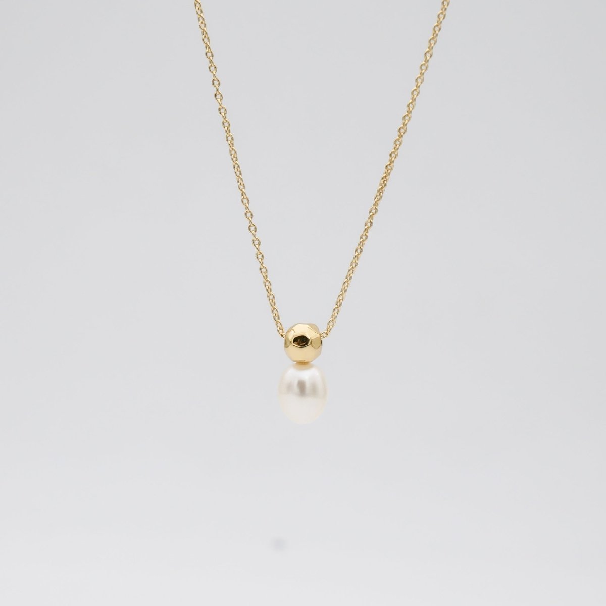Dara Pearl Drop Necklace - ISMI JEWELS