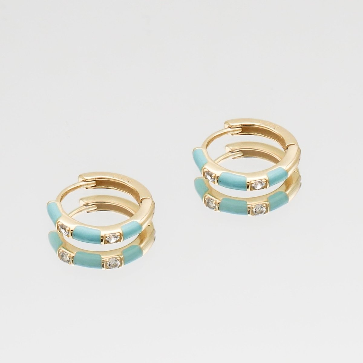 Elsa Huggie Earrings - ISMI JEWELS