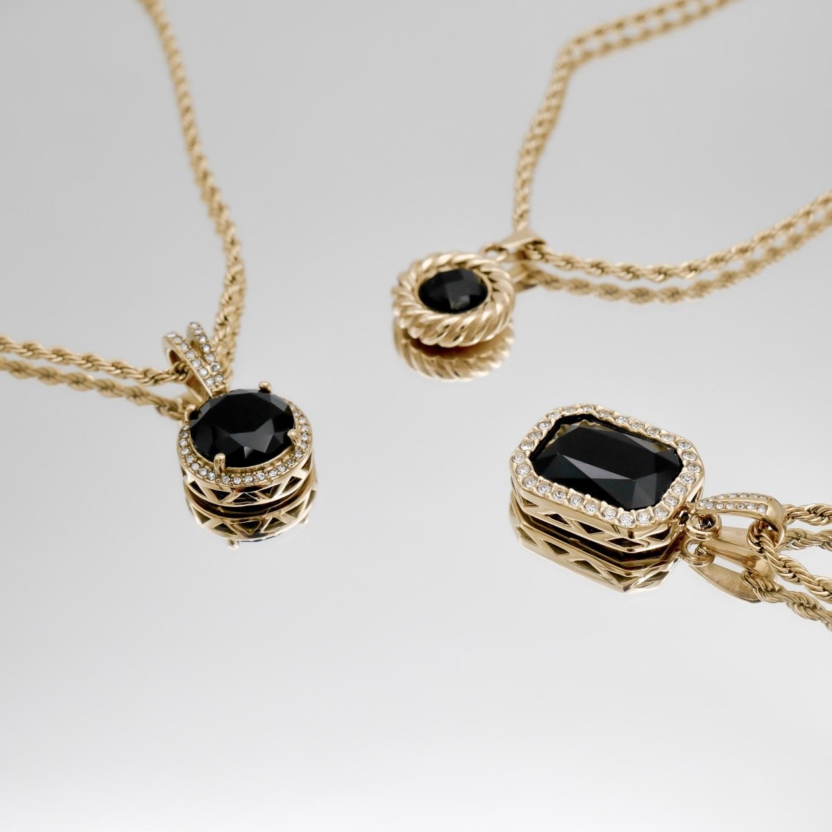 Esme Onyx Round Necklace - ISMI JEWELS