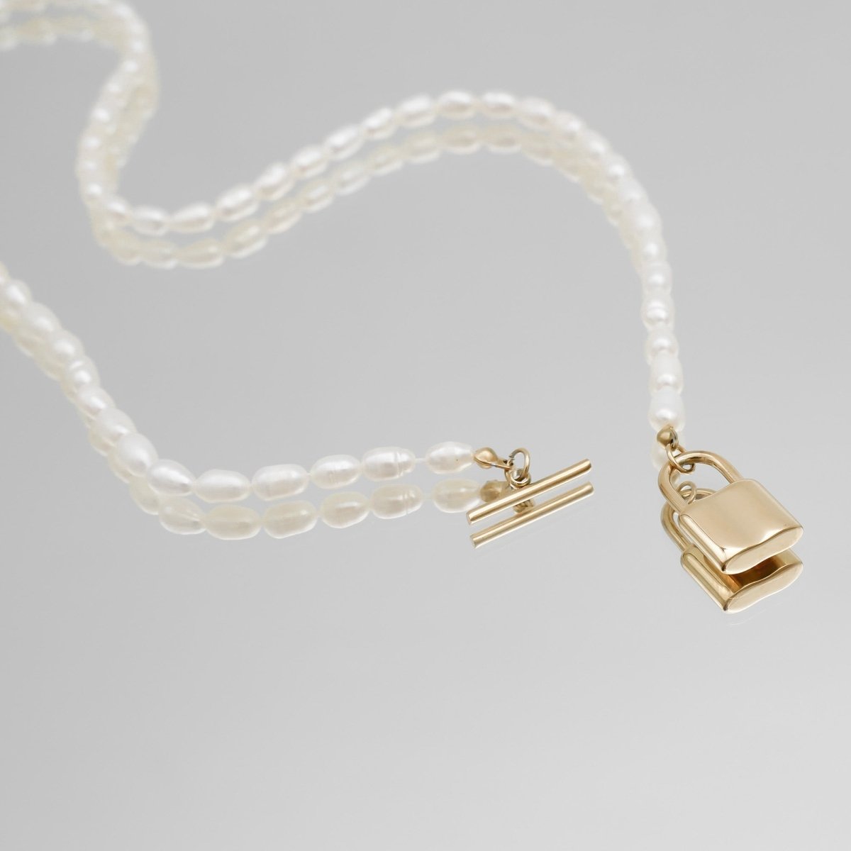 Freya Pearl Lock Necklace - ISMI JEWELS