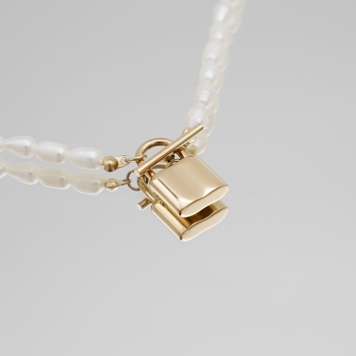Freya Pearl Lock Necklace - ISMI JEWELS