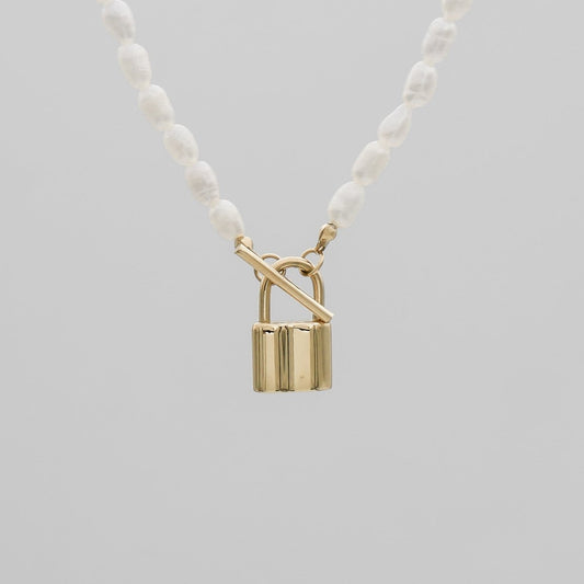 Freya Pearl Lock Necklace - ISMI JEWELS