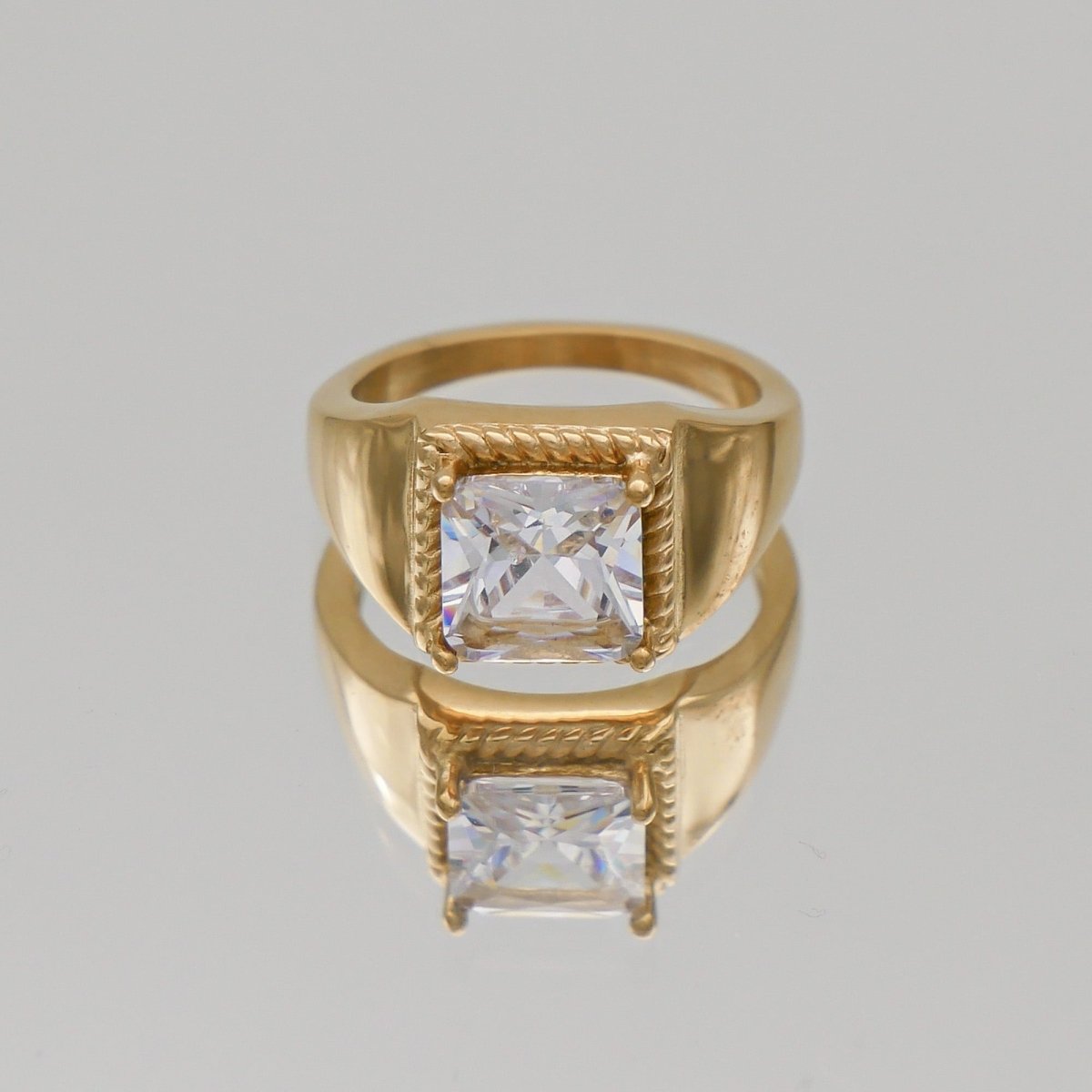 Hana Gemstone Signet Ring - ISMI JEWELS