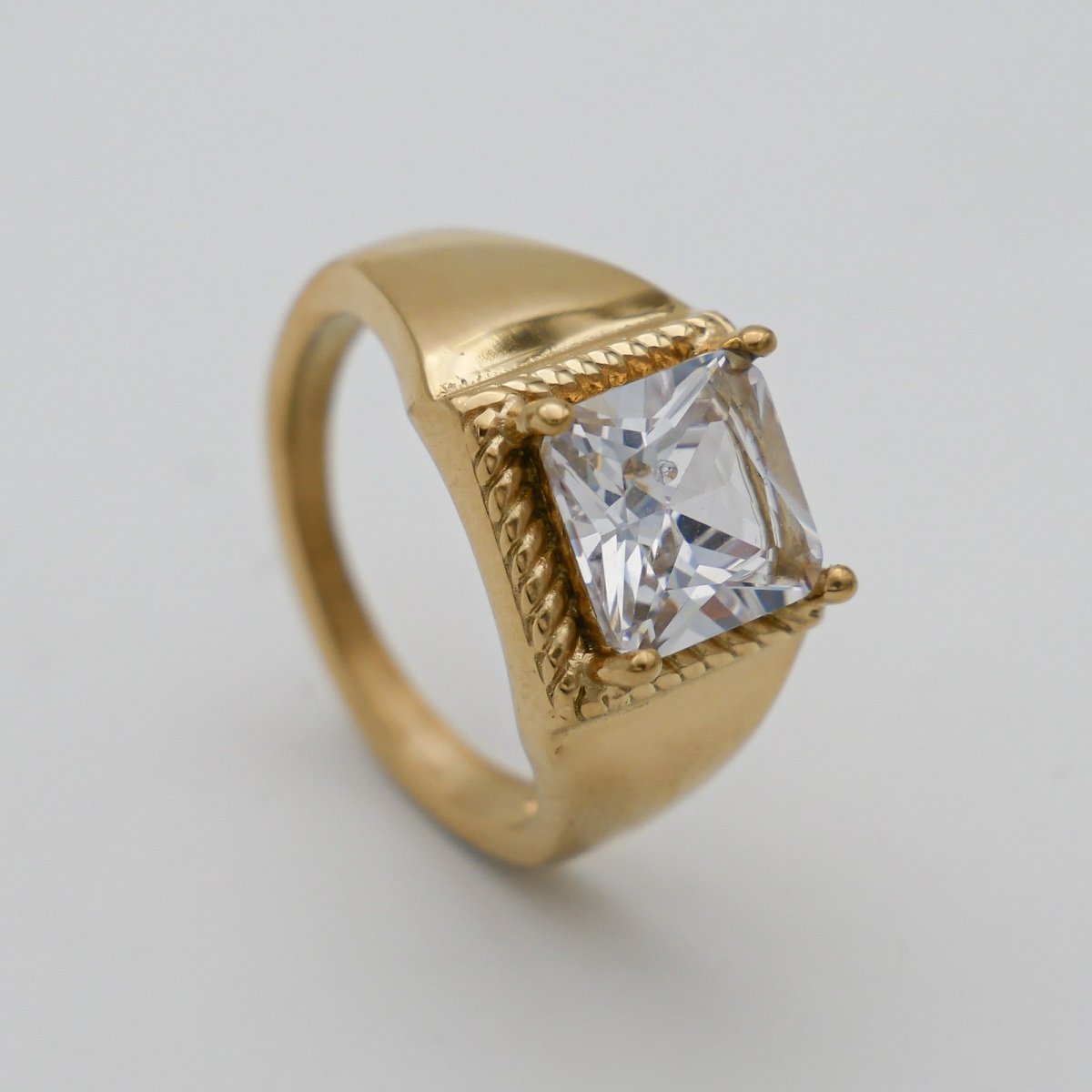 Hana Gemstone Signet Ring - ISMI JEWELS