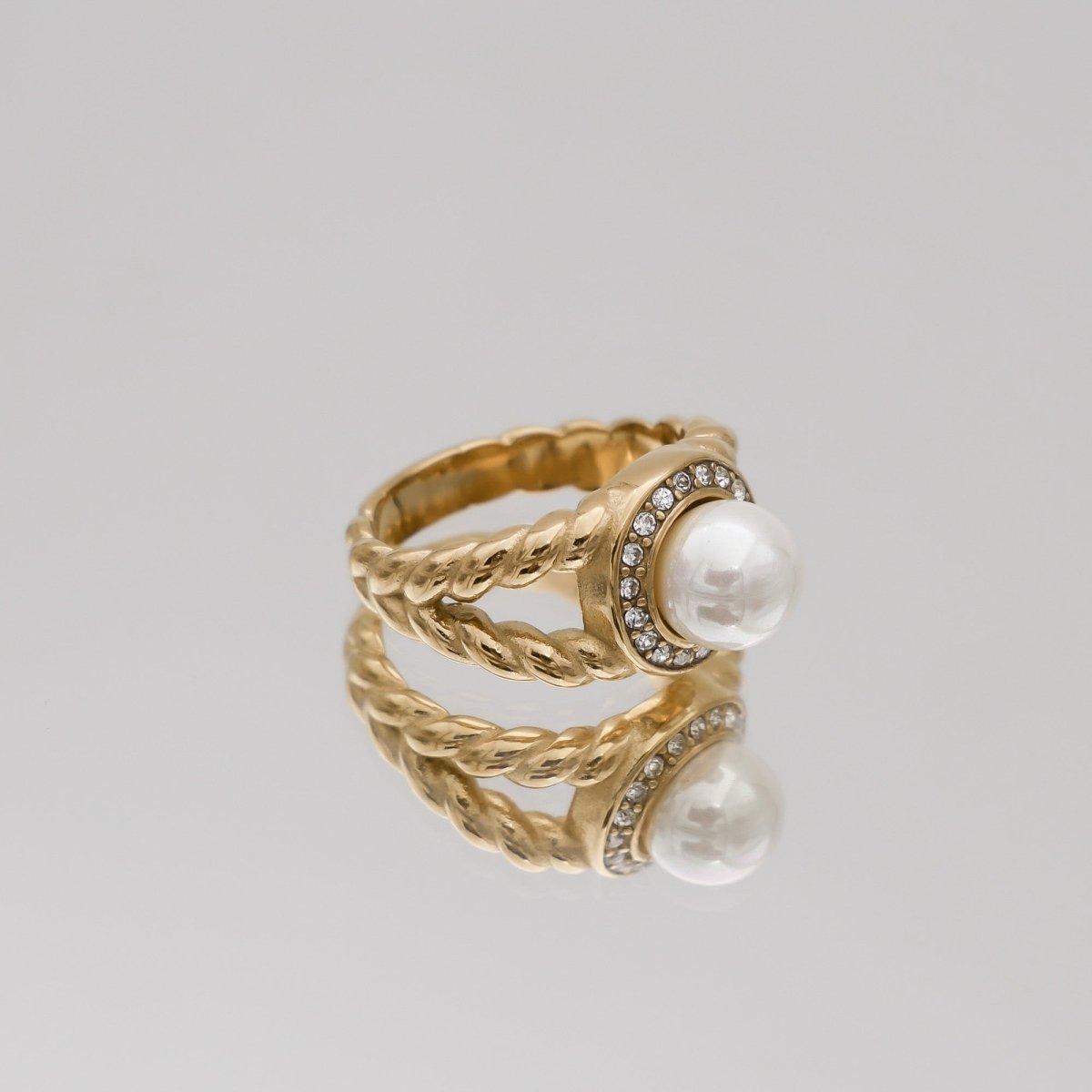 Ivana Pearl Ring - ISMI JEWELS