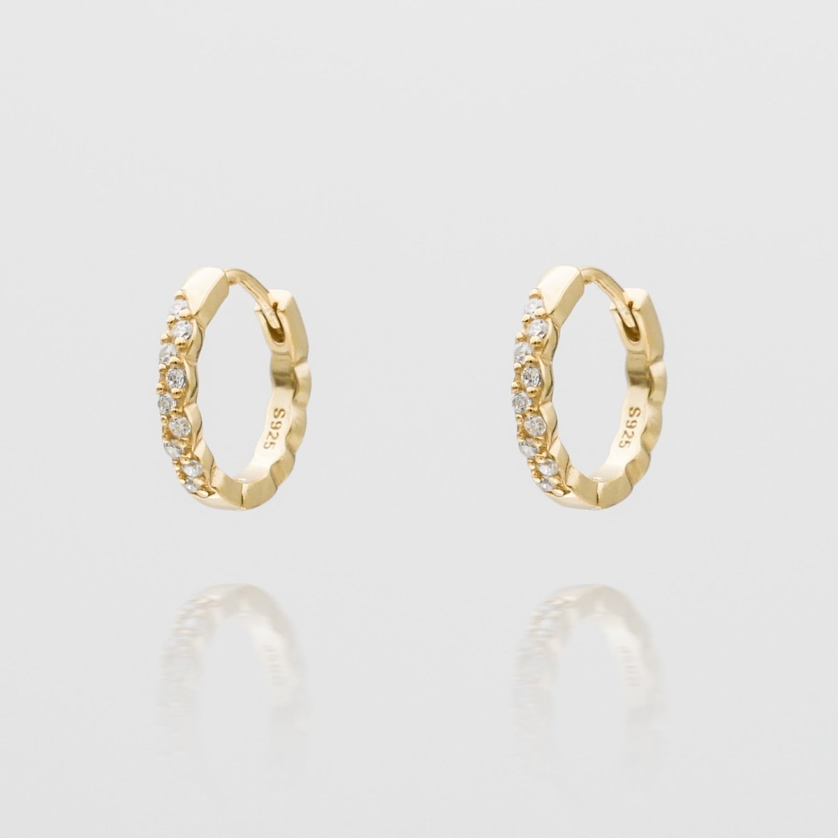 Kasia Huggie Earrings - ISMI JEWELS