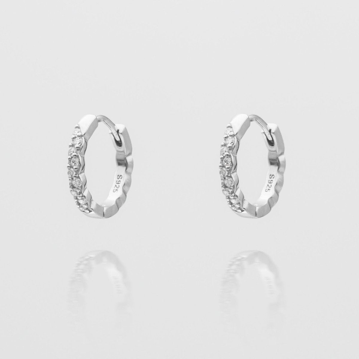Kasia Huggie Earrings - ISMI JEWELS