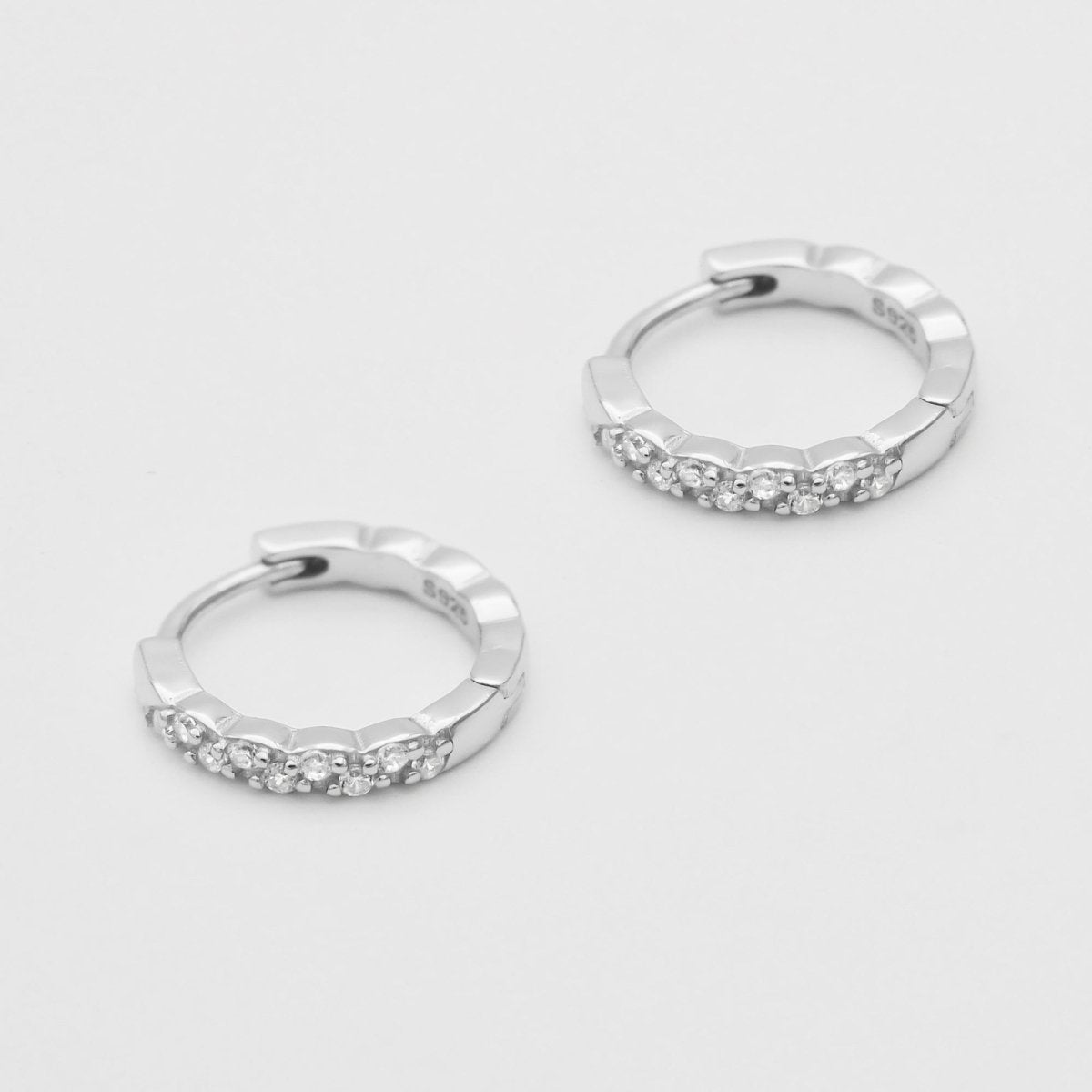Kasia Huggie Earrings - ISMI JEWELS