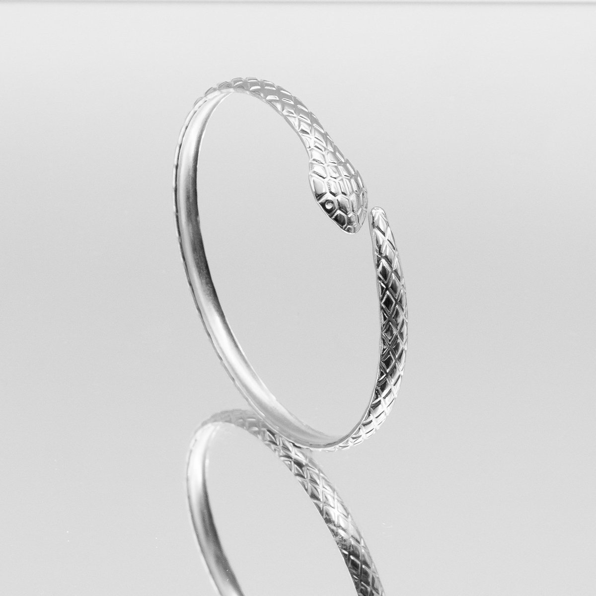 Kia Snake Bangle - ISMI JEWELS