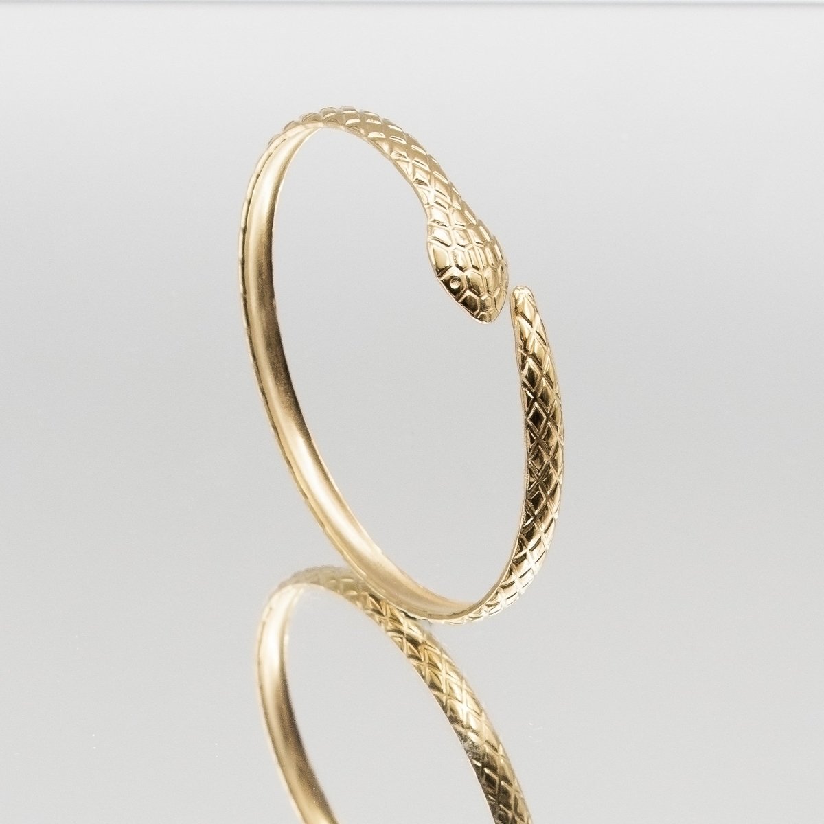 Kia Snake Bangle - ISMI JEWELS