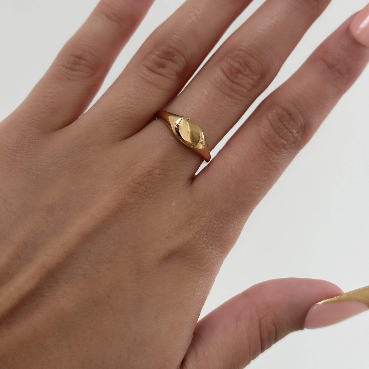 Kiara Signet Ring - ISMI JEWELS