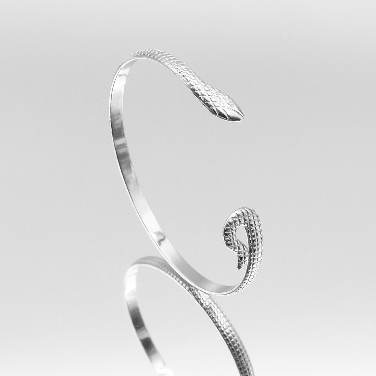Lina Snake Bangle - ISMI JEWELS