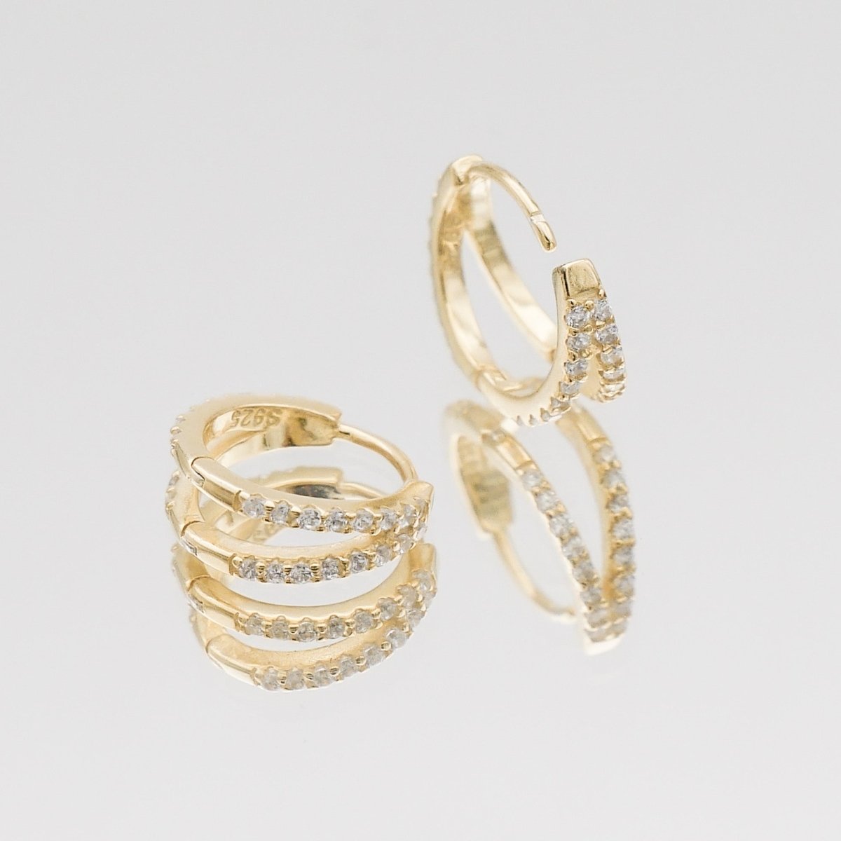 Lola Huggie Earrings - ISMI JEWELS