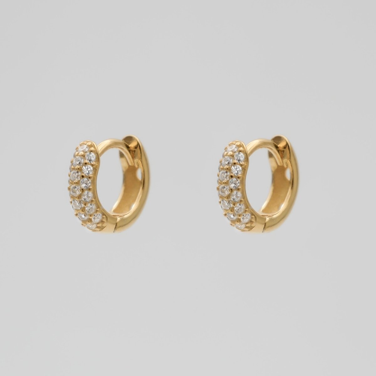 Lori CZ Huggie Earrings - ISMI JEWELS