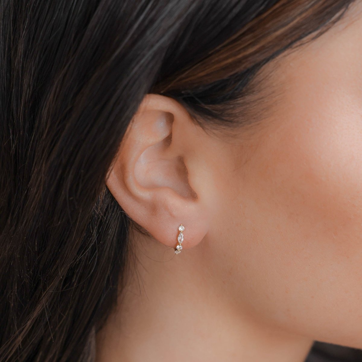 Lyla Huggie Earrings - ISMI JEWELS
