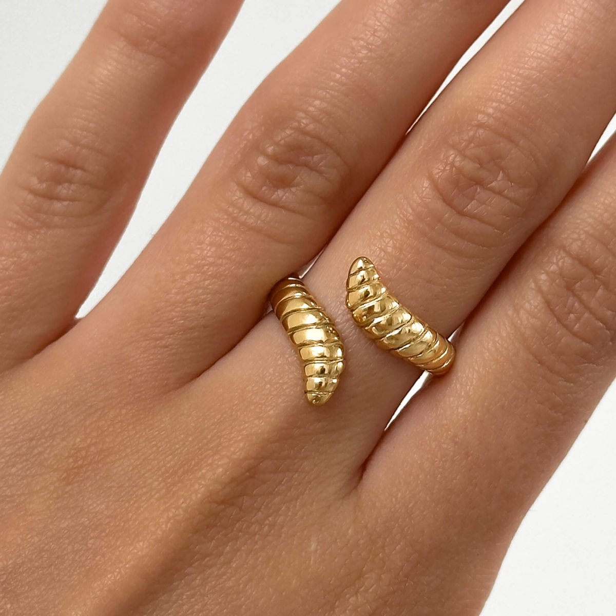 Meera Snake Ring - ISMI JEWELS