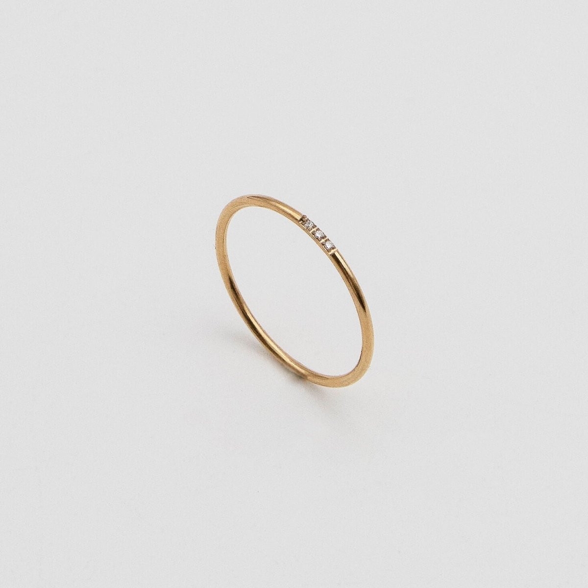 Mila Dainty Diamond Ring - ISMI JEWELS