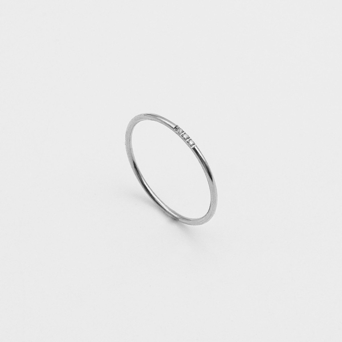 Mila Dainty Diamond Ring - ISMI JEWELS