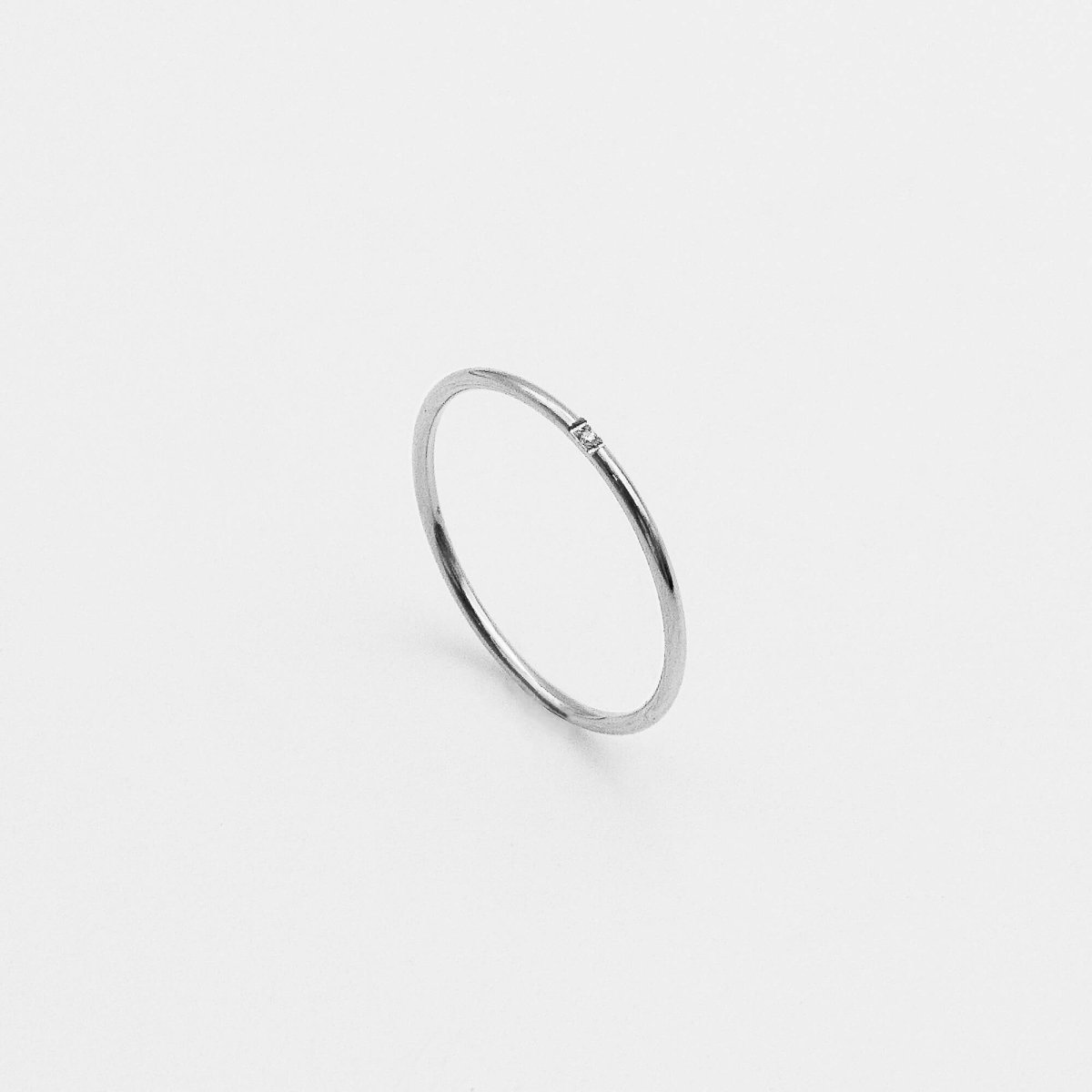 Mila Dainty Diamond Ring - ISMI JEWELS